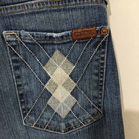 7 for all Mankind Standard Button Fly Jeans. Argyle Embroidered Pocket. Size 30. - Picture 8 of 10